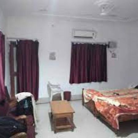 Circuit House,Cuttack Hotel Ngoại thất bức ảnh